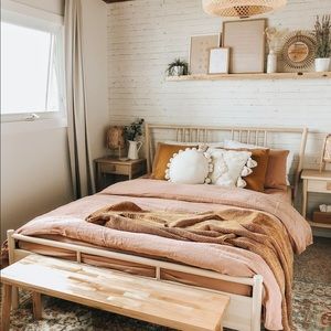 ❤️Blogger’s favorite Round cushion with pompom